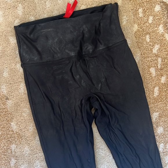 Spanx faux leather leggings size XS - Picture 2 of 4